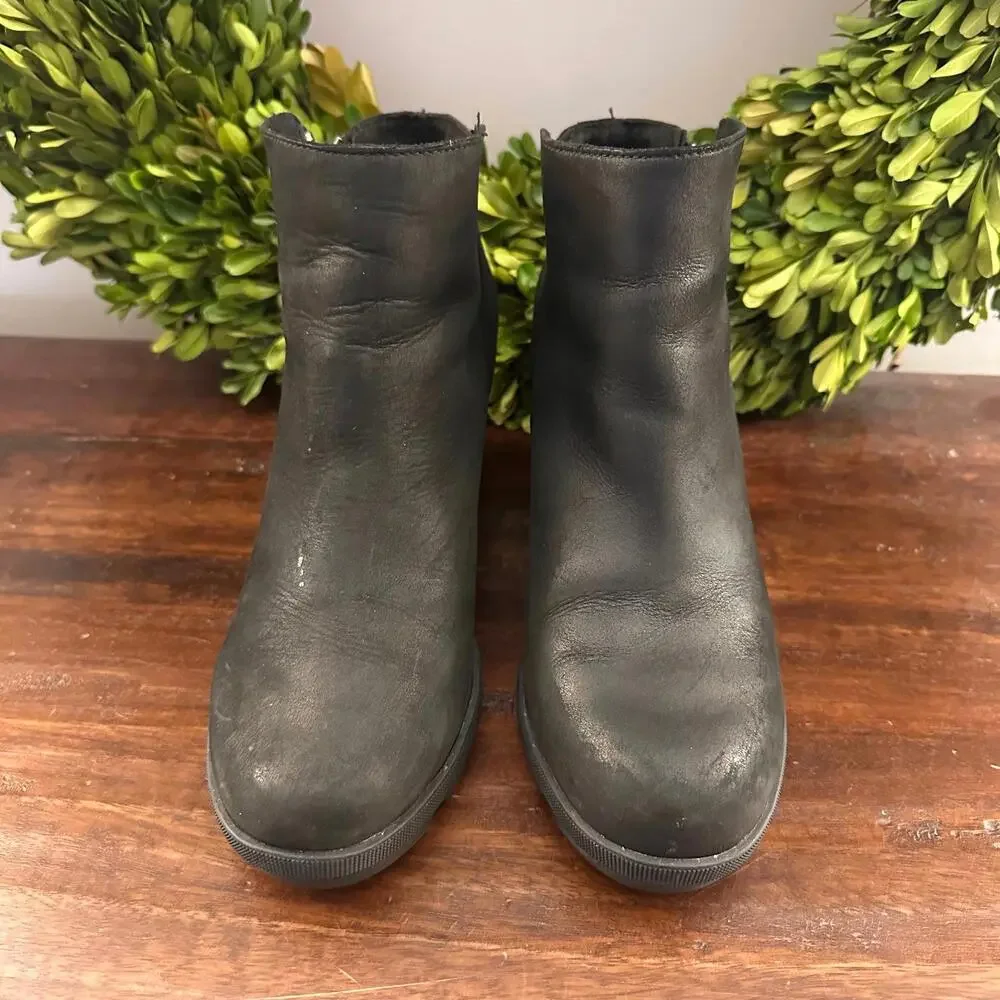 Sorel Joan‎ of Arctic Wedge II Zip Boots 8
